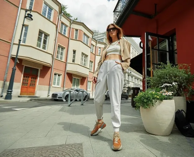 Athleisure Trends 2025: Maximize Comfort & Style - Cover Image