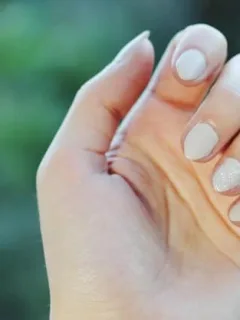 Nail Health Secrets: Achieve Stronger, Healthier Nails in 4 Weeks - Cover Image
