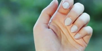 Nail Health Secrets: Achieve Stronger, Healthier Nails in 4 Weeks - Cover Image